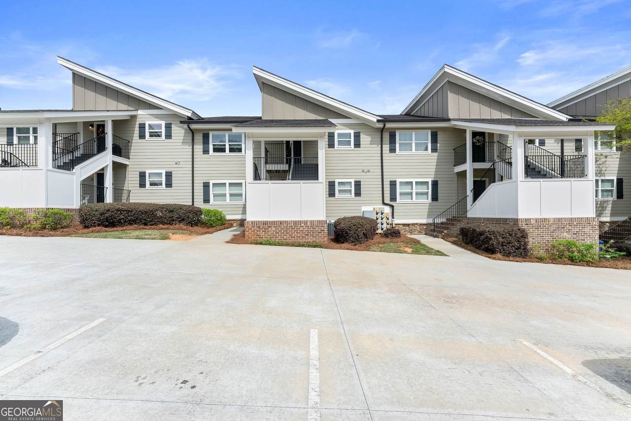 535 Forrest Avenue - Photo 1