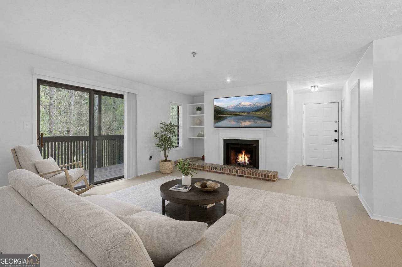 2408 Cumberland Court - Photo 1