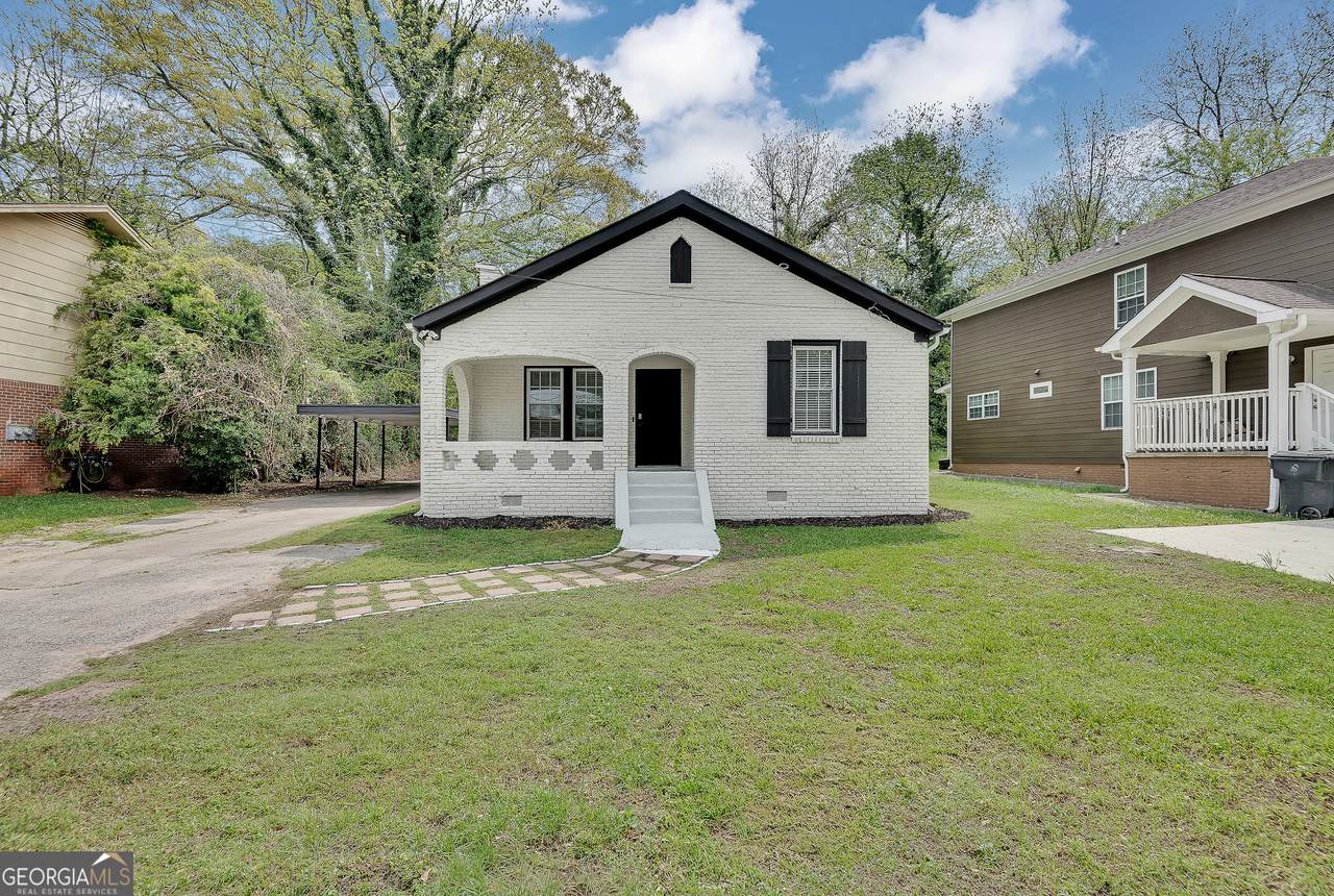 2300 Dauphine Street - Photo 1