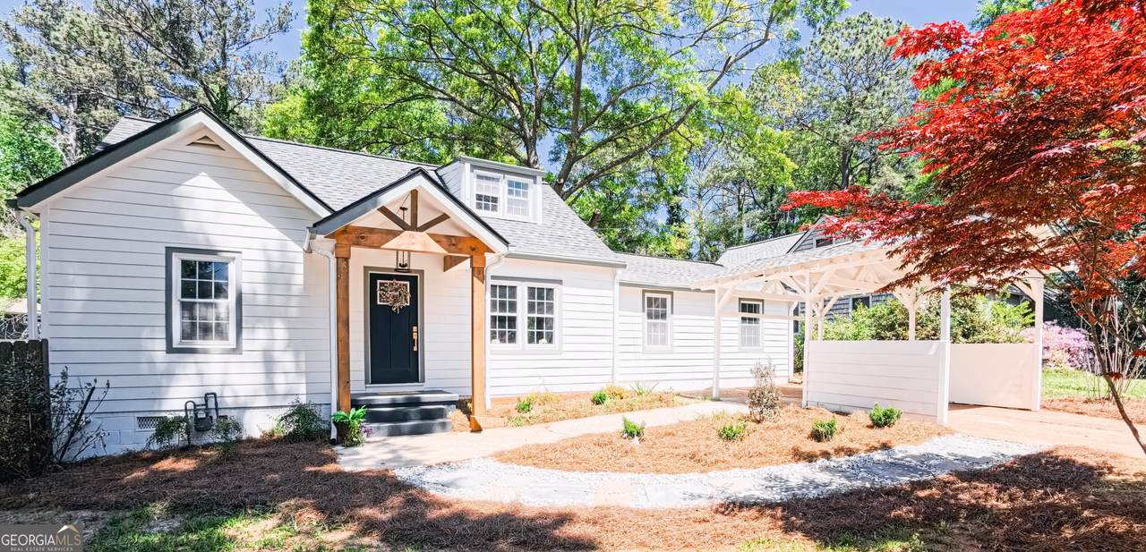 2402 Lancelot Drive - Photo 1