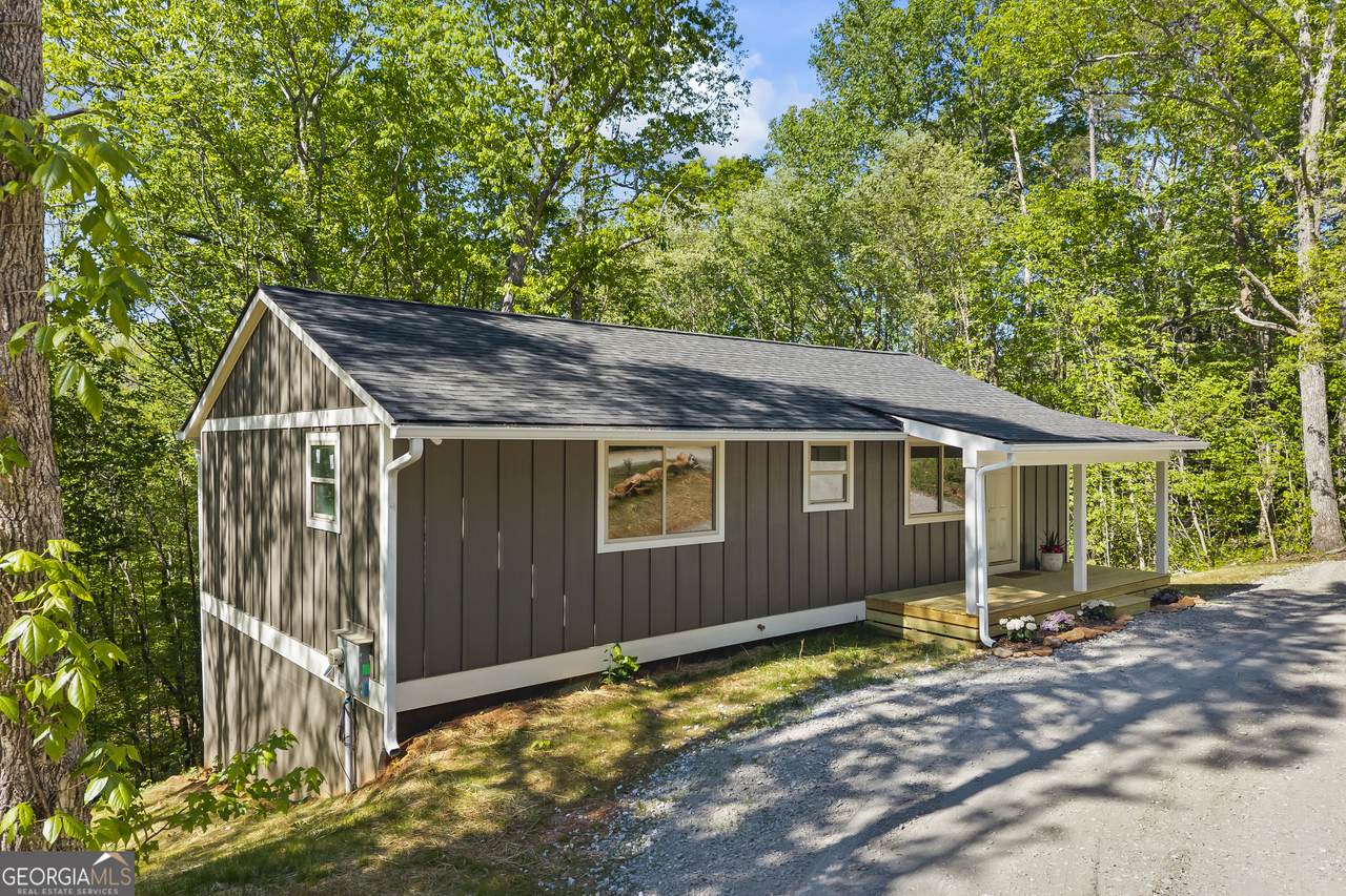580 White Pine Circle - Photo 1