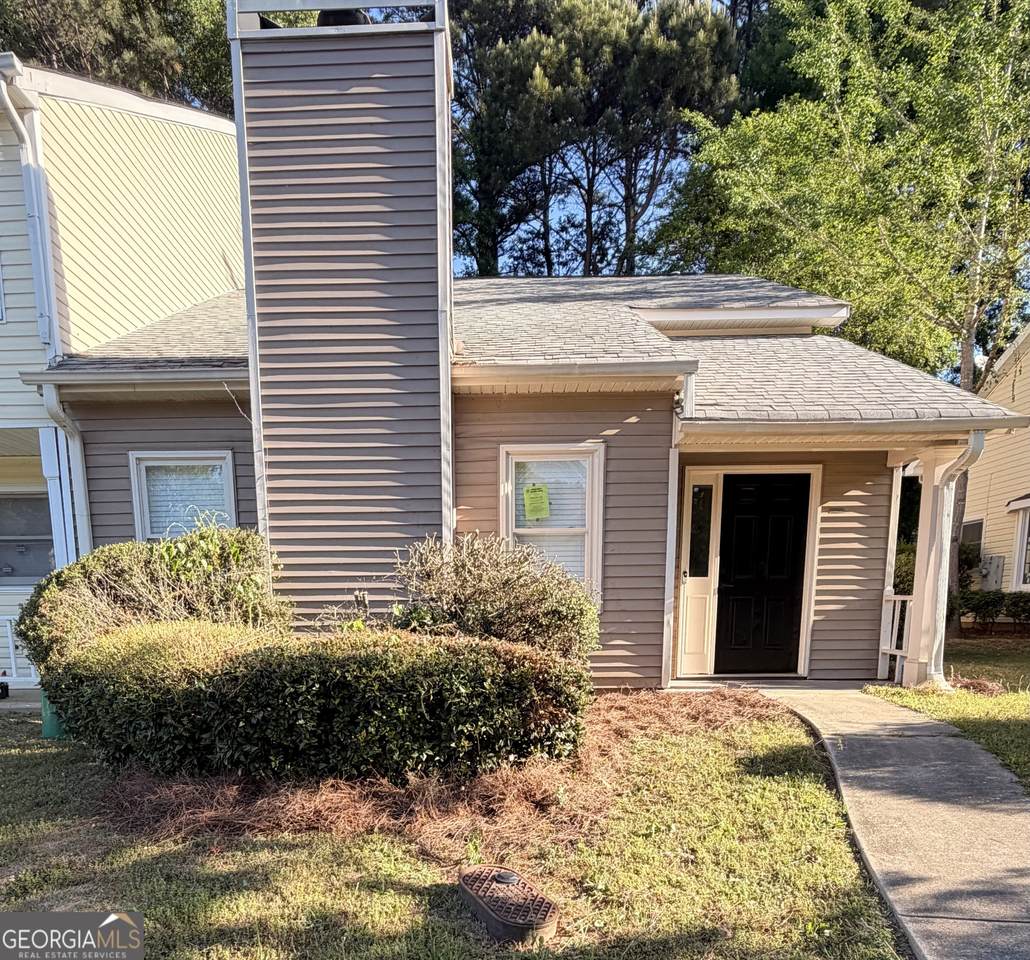 2292 Wellington Circle - Photo 1