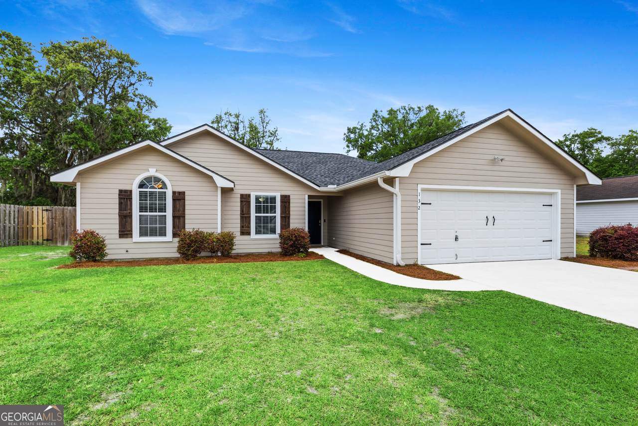 132 Lake Victoria Drive - Photo 1