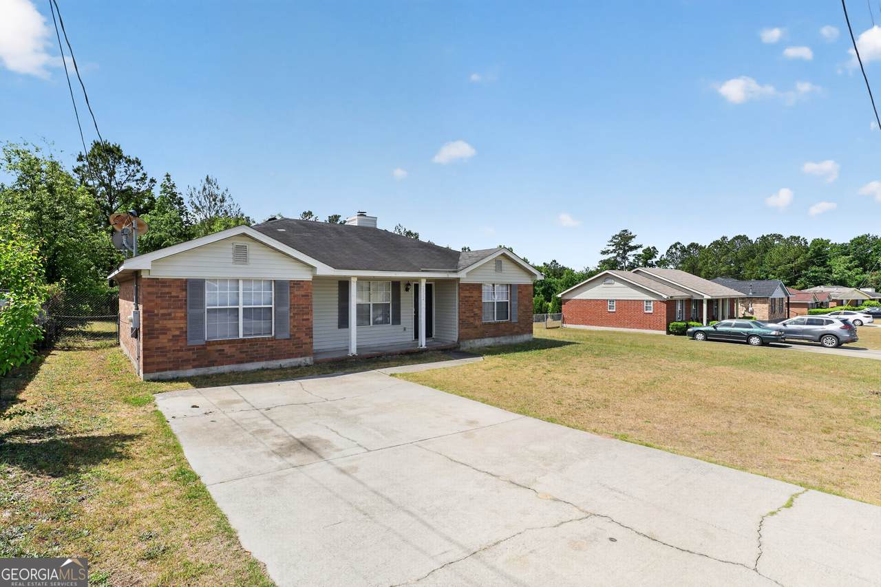 2902 Rasha Drive - Photo 1