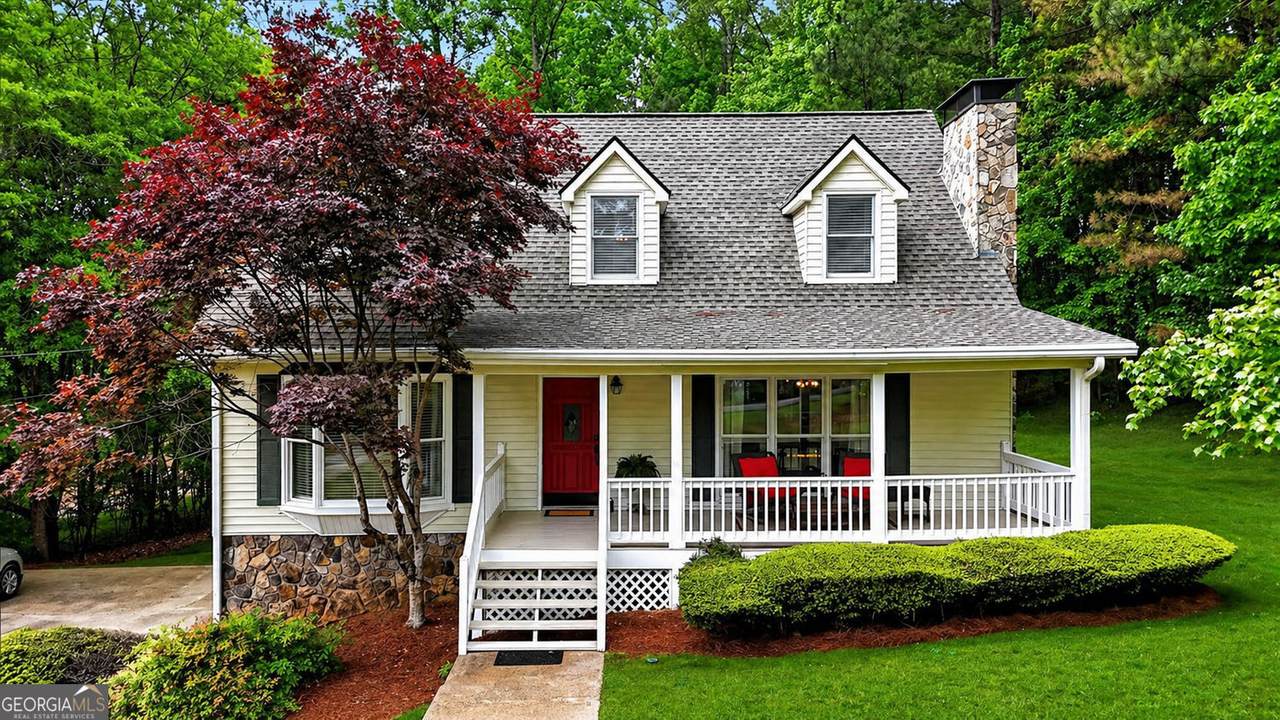 403 Sycamore Drive - Photo 1
