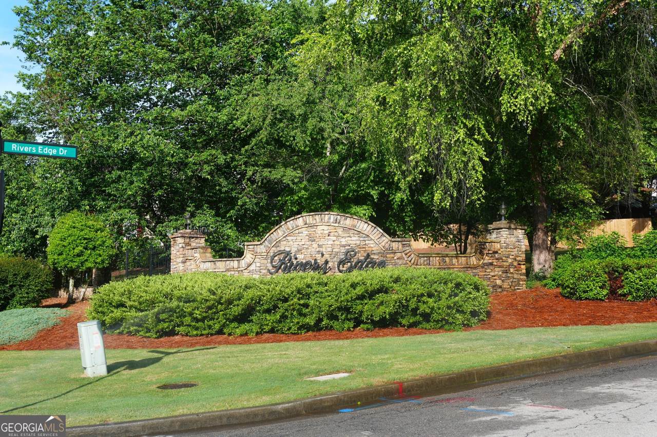 4629 Breakwater Drive - Photo 1