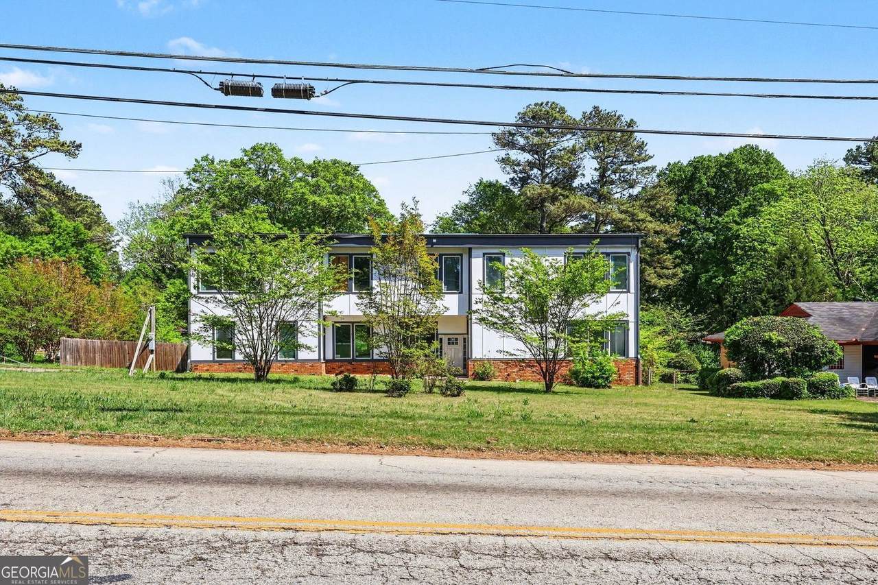2688 Columbia Drive - Photo 1