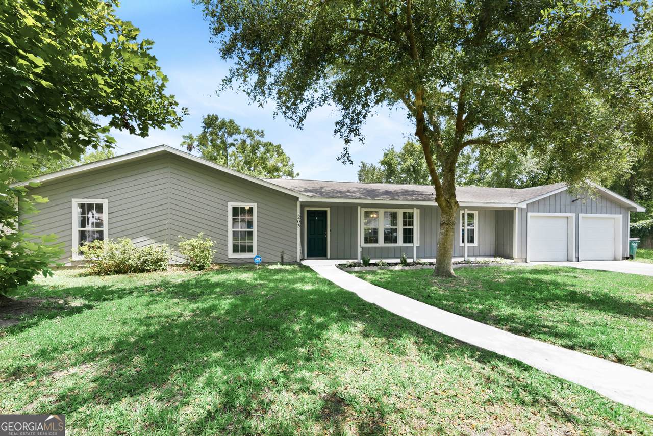 203 Tiffany Circle - Photo 1