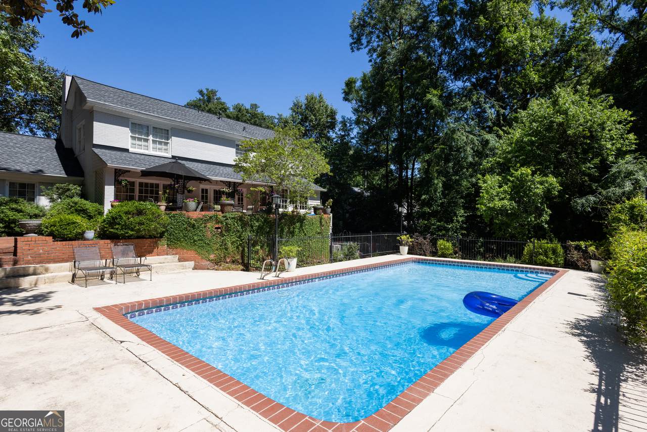 1424 Waverland Drive - Photo 1