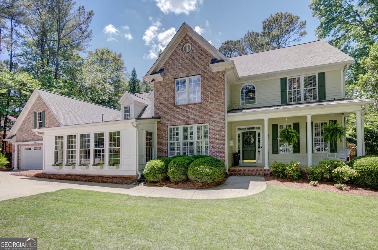 180 Shoreline Circle - Photo 1