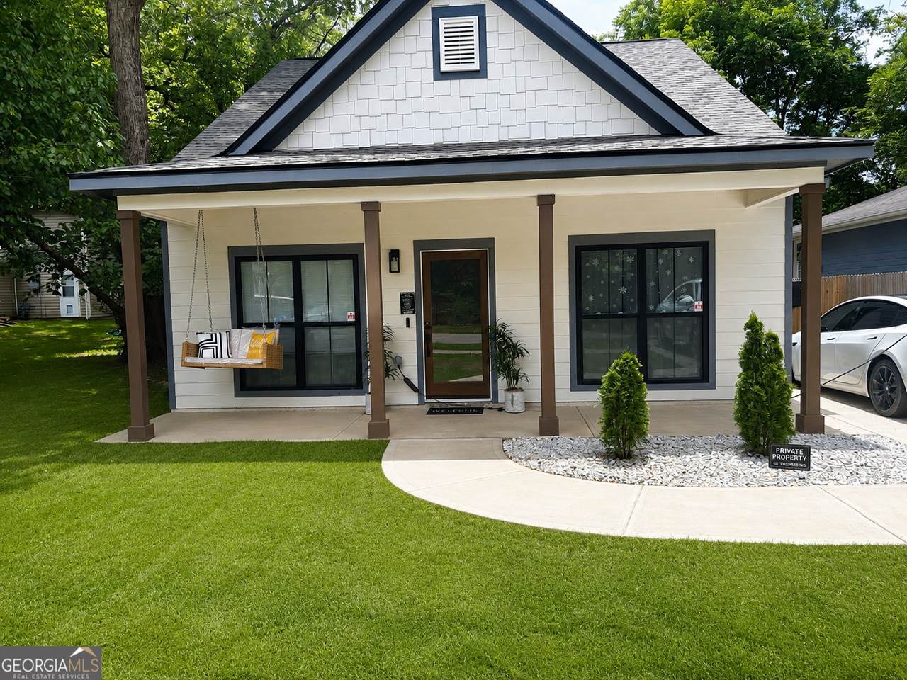 824 Broad Street - Photo 1