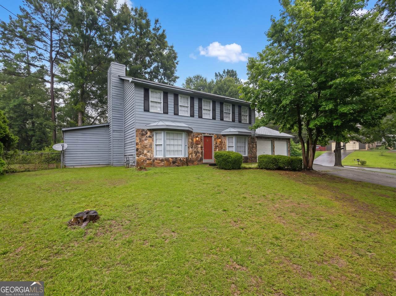 8673 Plumtree Drive - Photo 1