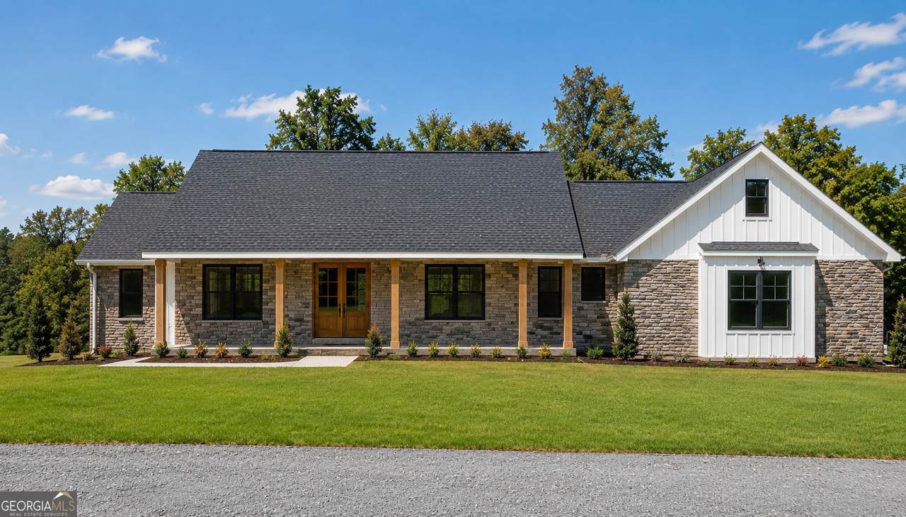 425 Ayers Creek Drive - Photo 1