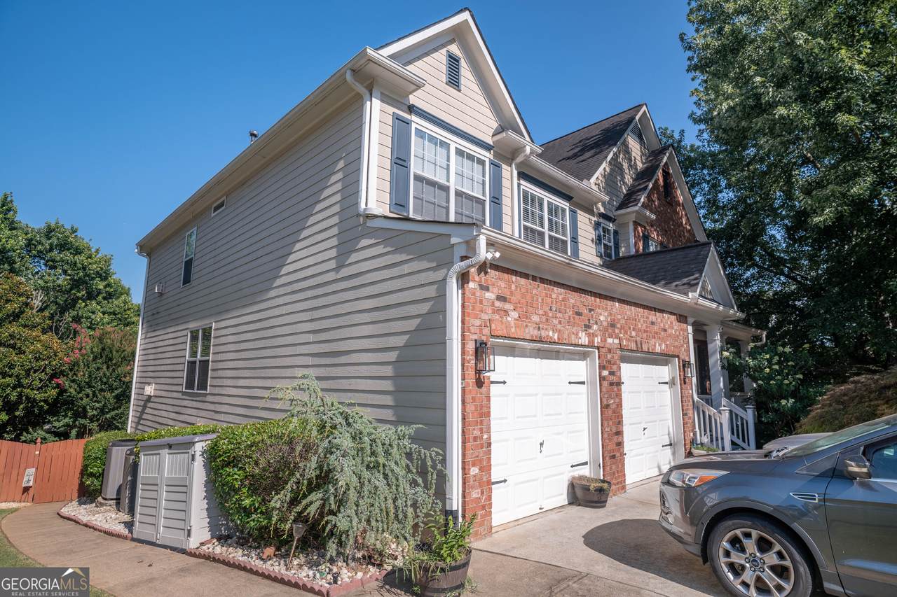 106 Woodview Court - Photo 1
