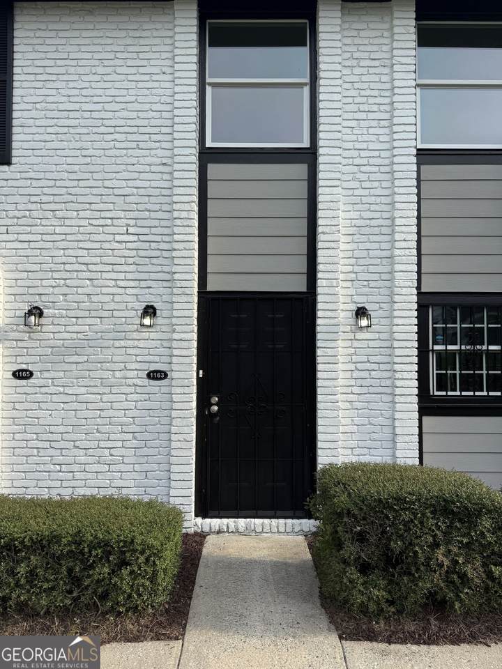 1161 Boulevard - Photo 1