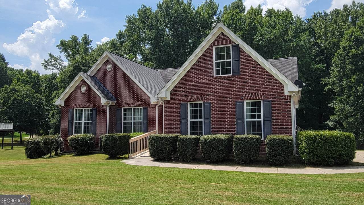 371 Summit Chase Drive - Photo 1