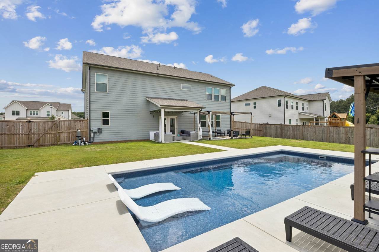 318 Cattail Lane - Photo 1