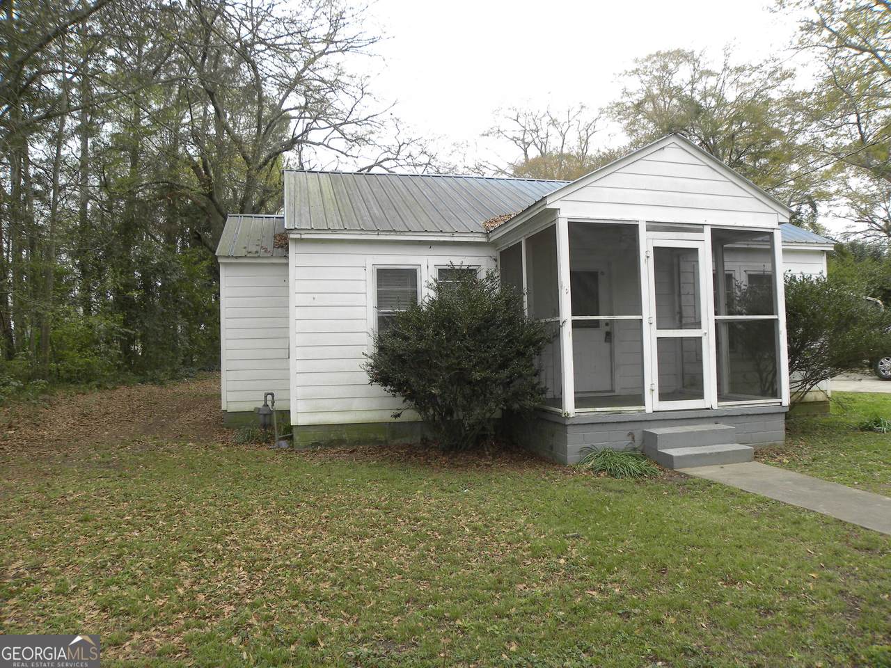 113 Maple Street - Photo 1