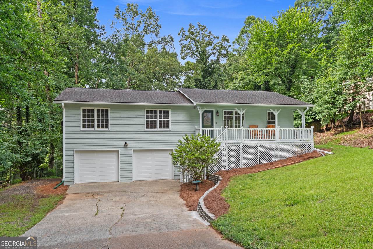 426 Riverlake Court - Photo 1
