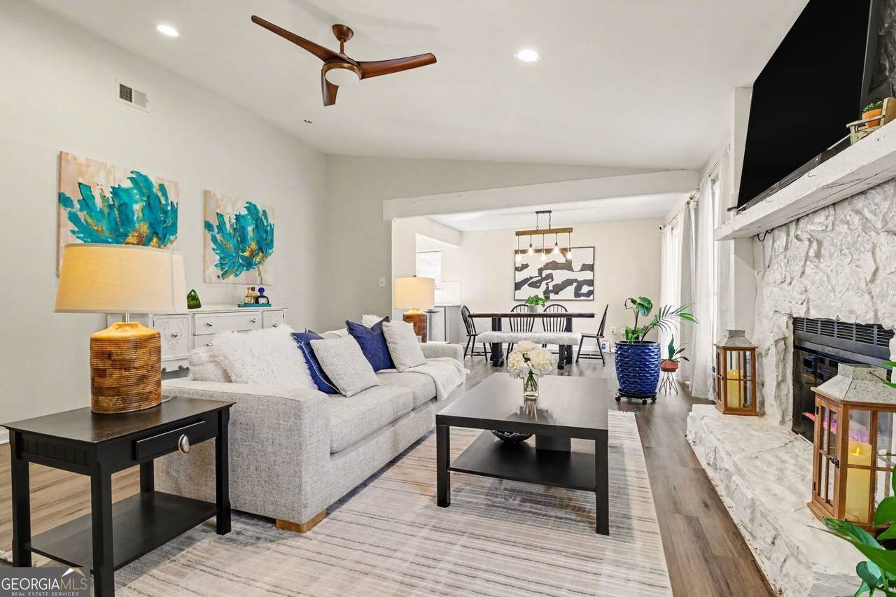 1370 Terramont Drive - Photo 1