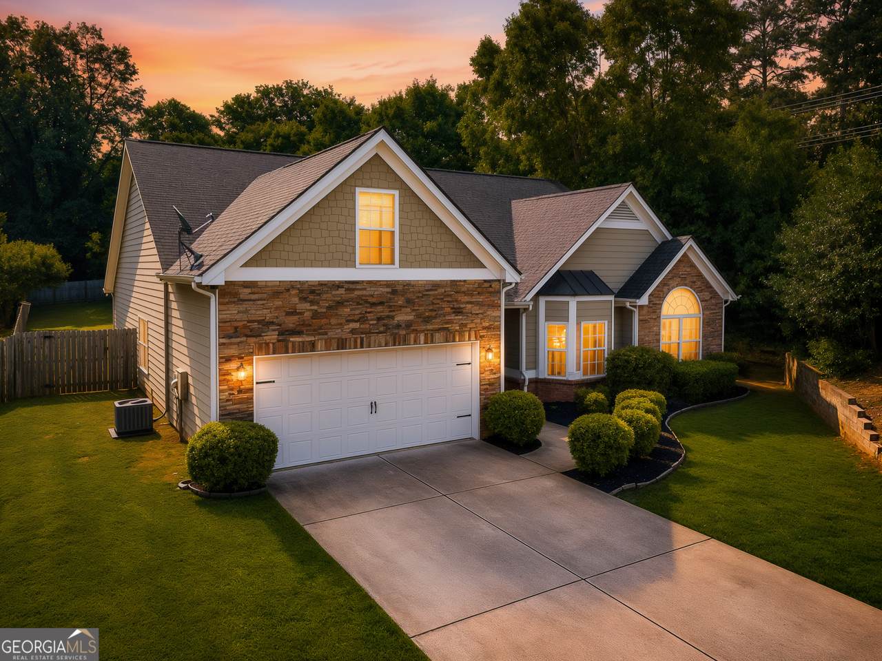 6204 Cove Creek Drive - Photo 1