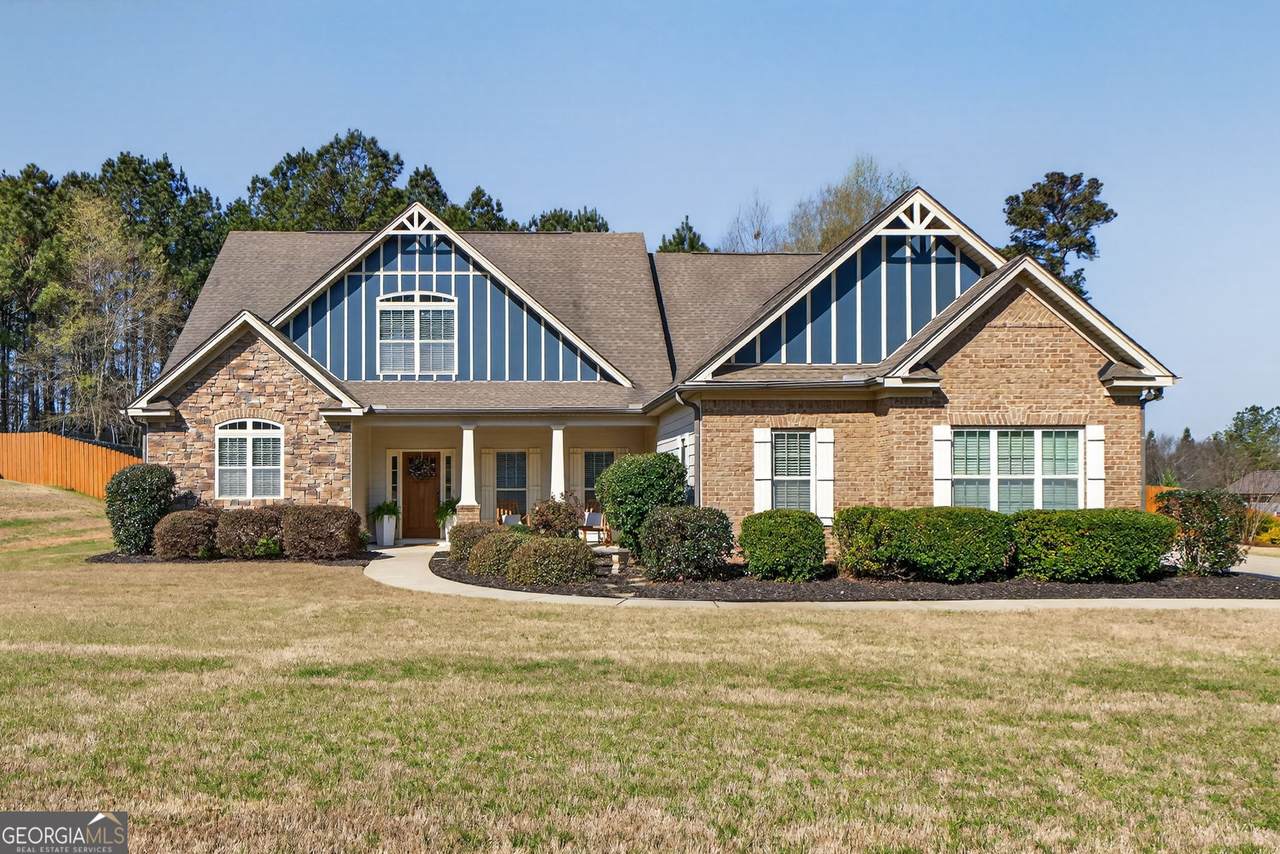 137 Caraway Road - Photo 1