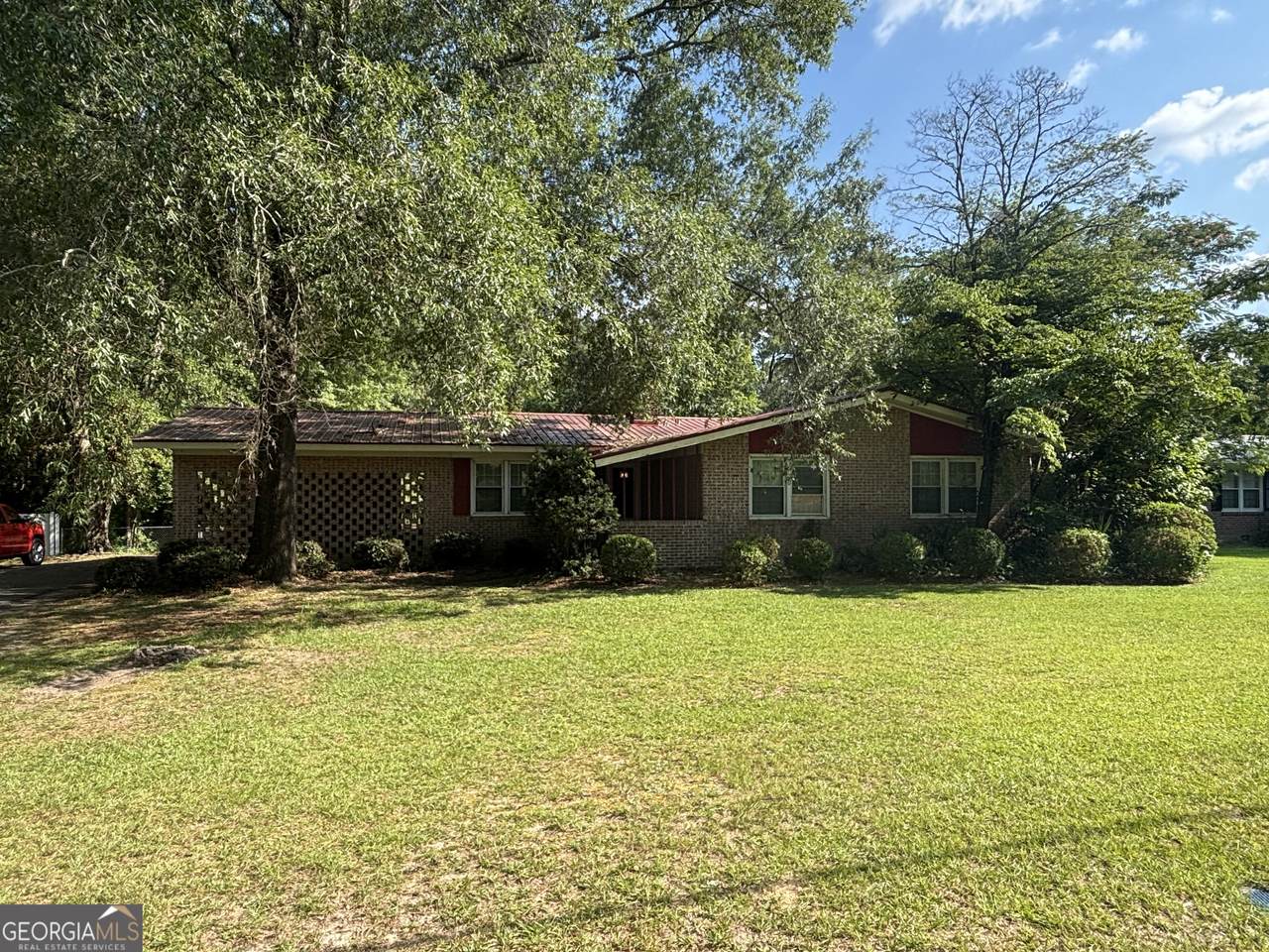 152 Crest Drive - Photo 1