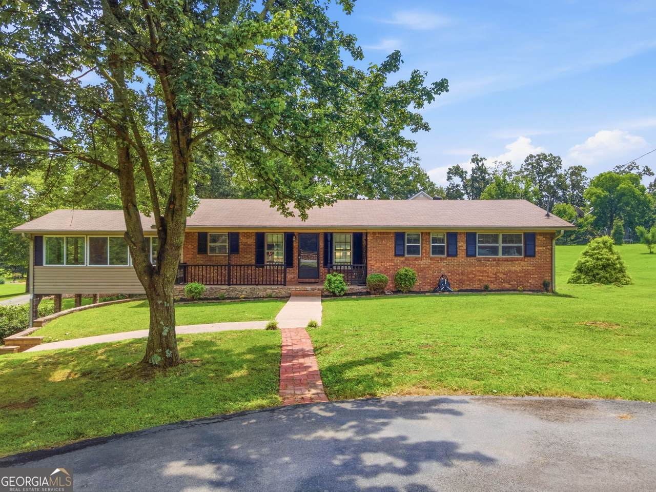 379 Hunt Road - Photo 1