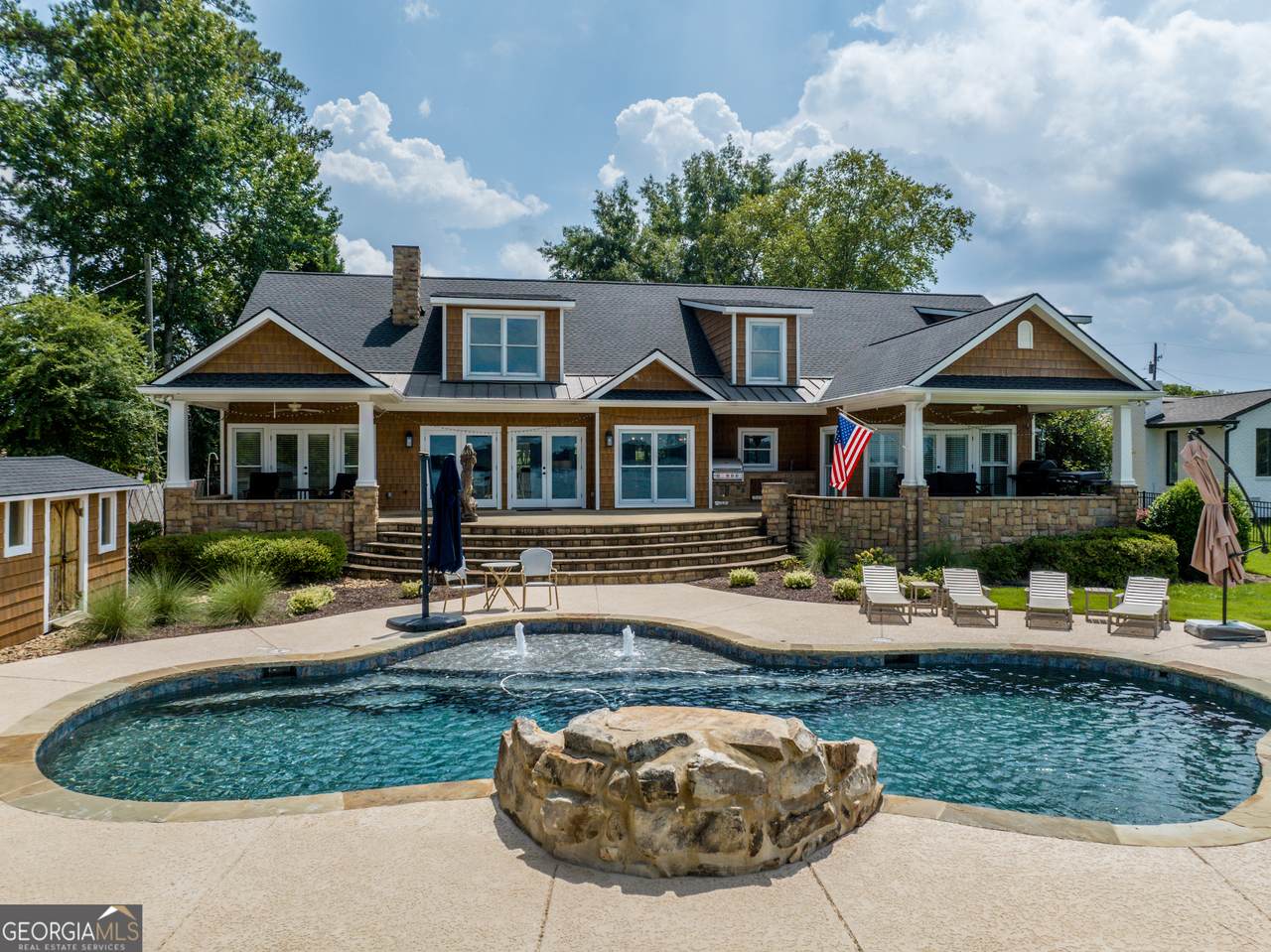 245 Lakeshore Circle - Photo 1