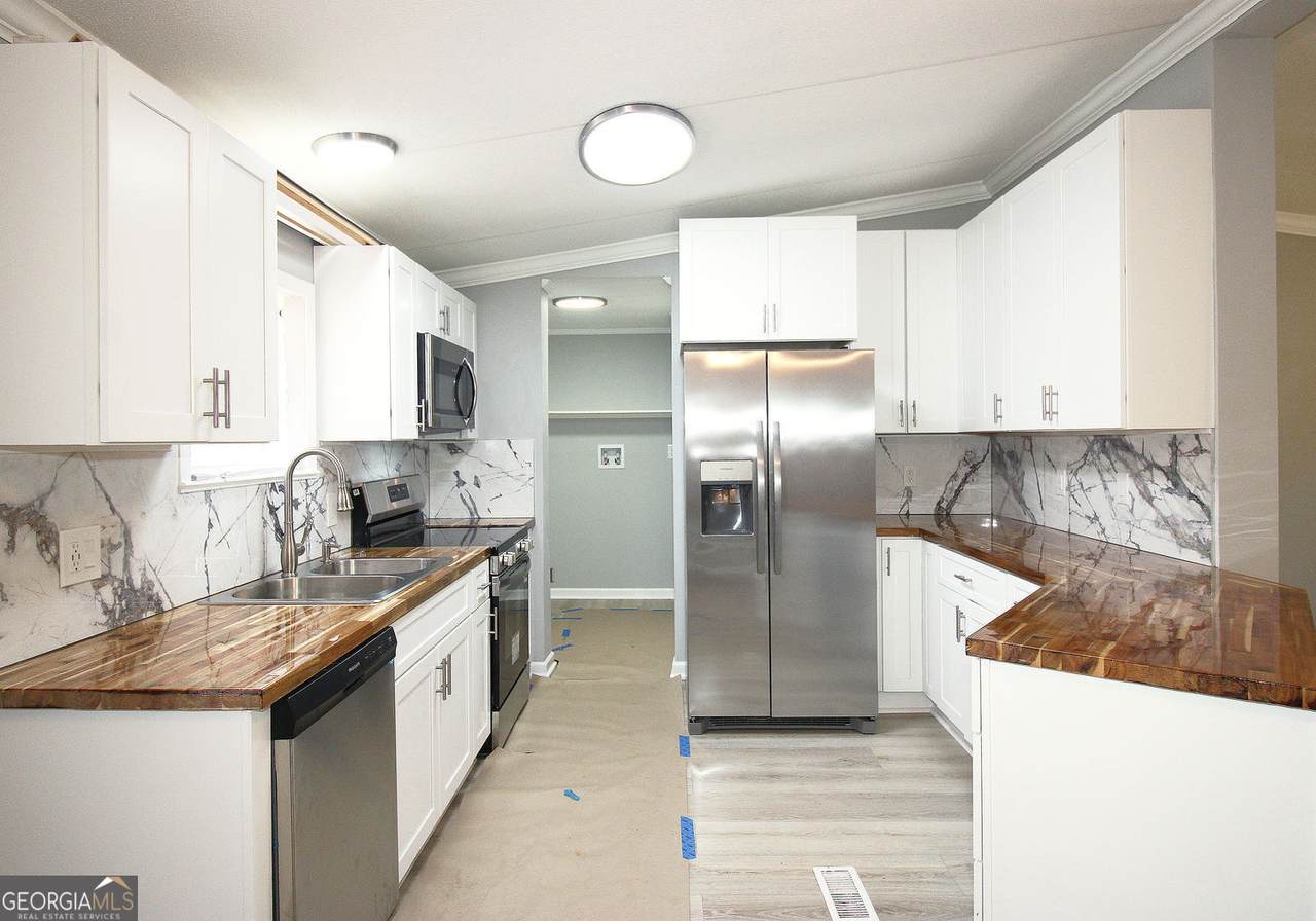 254 Windy Lane - Photo 1