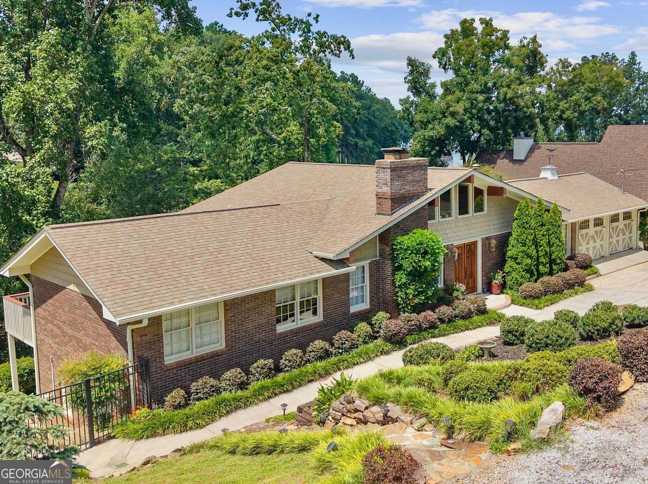 2105 Kemp Drive - Photo 1