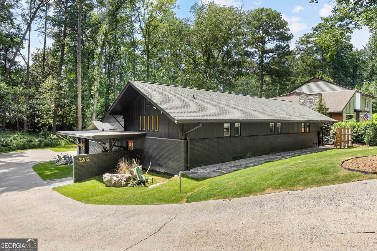 3252 Roxboro Road - Photo 1