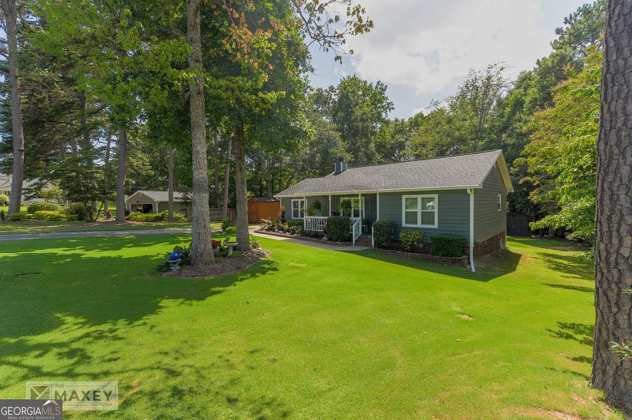 2674 Sardis Drive - Photo 1