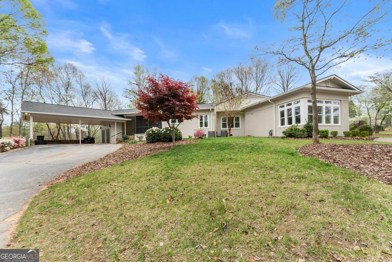 664 Chenocetah Drive - Photo 1