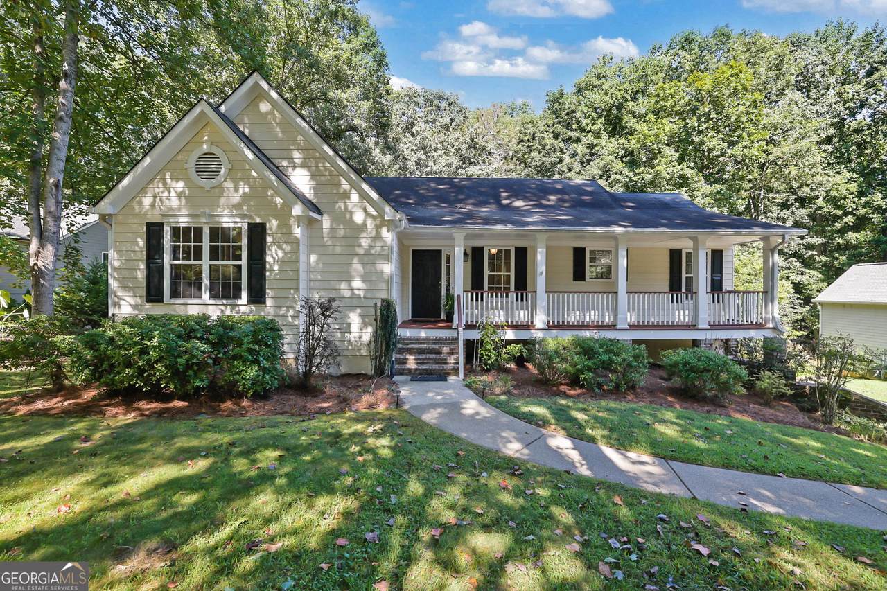 211 Westwind Drive - Photo 1