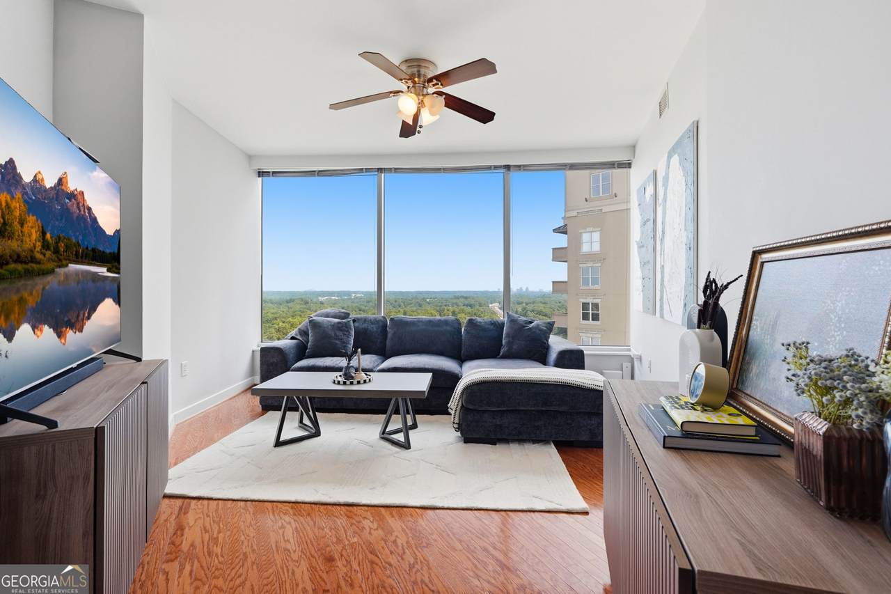 3338 Peachtree Road - Photo 1