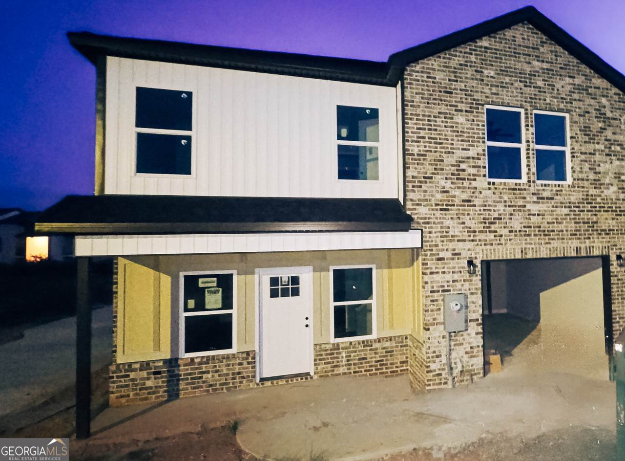 250 Beau Claire Circle - Photo 1