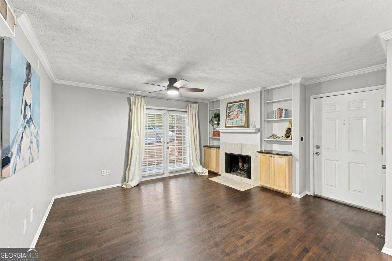 1150 Collier Road - Photo 1