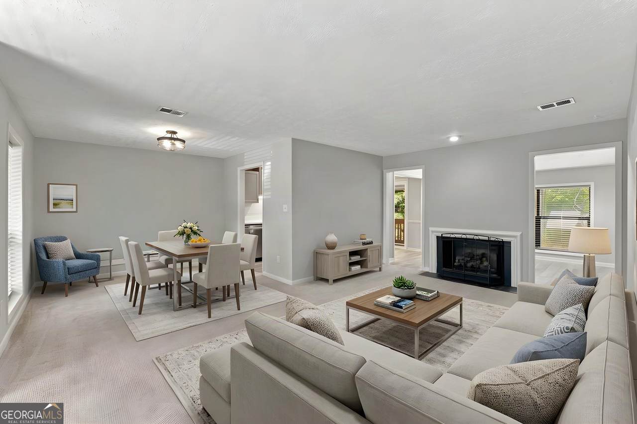8740 Roswell Road - Photo 1