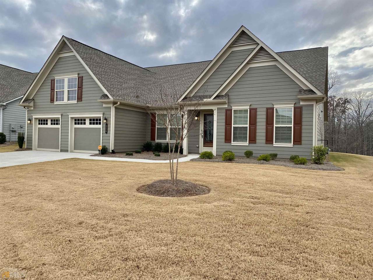 426 Cottonwood Circle - Photo 1