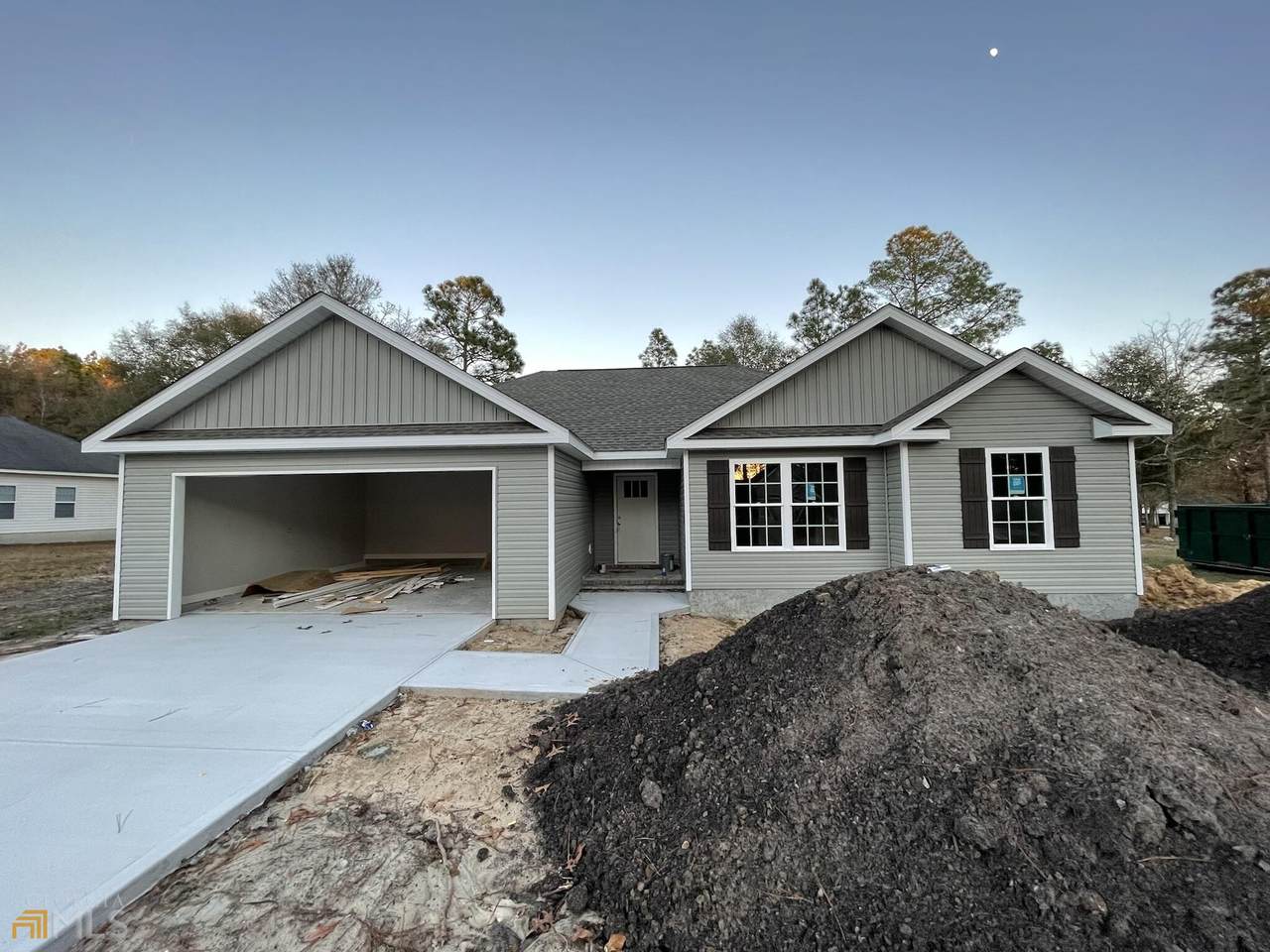 513 Carriage Lane - Photo 1