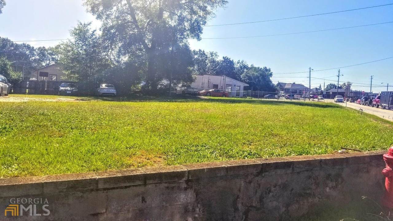 150 Barnesville Street - Photo 1