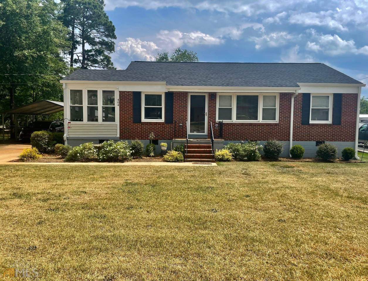 404 Brookwood - Photo 1