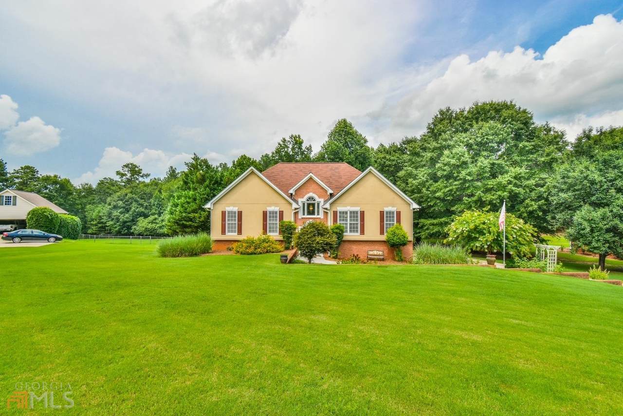 216 Gatewood Drive - Photo 1