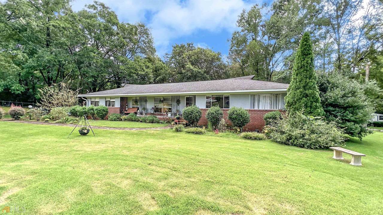 411 Crestview Drive - Photo 1