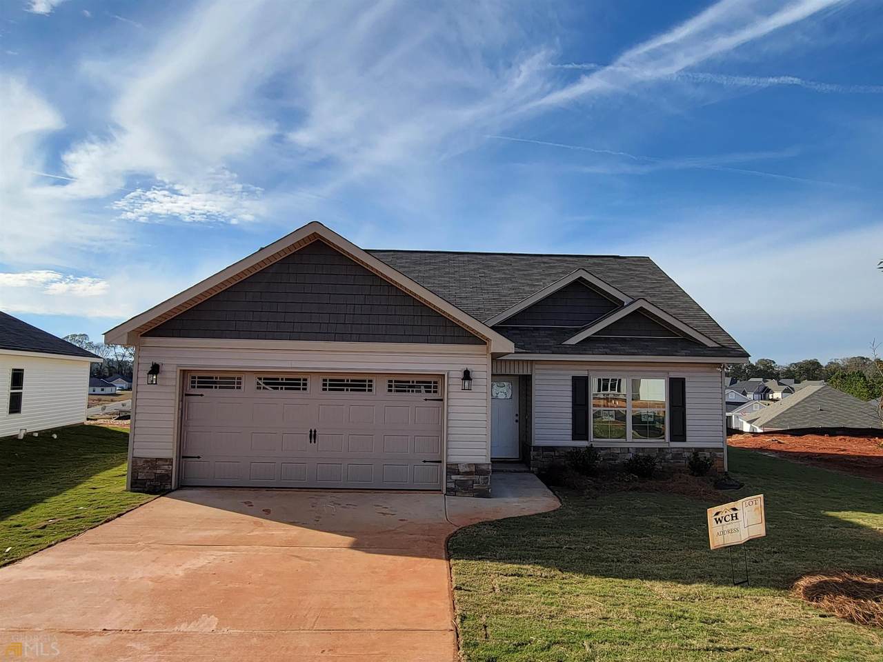 202 Red Tail Circle - Photo 1