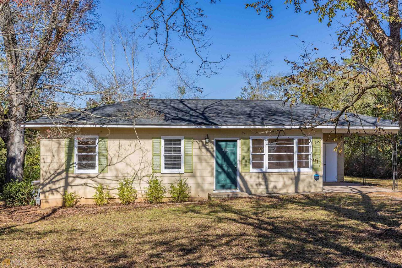 404 Denham Street - Photo 1