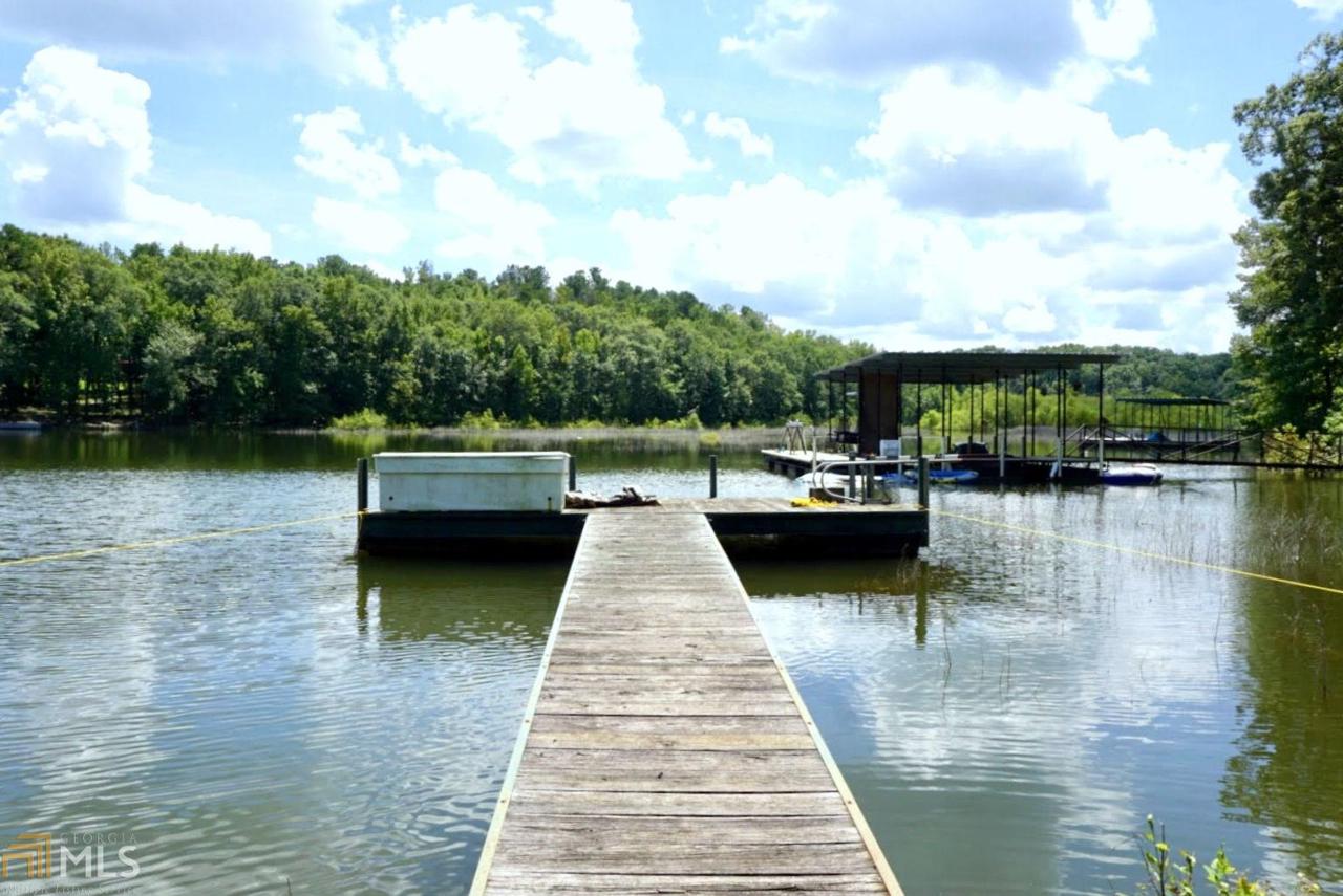 40 Tree Ln - Photo 1