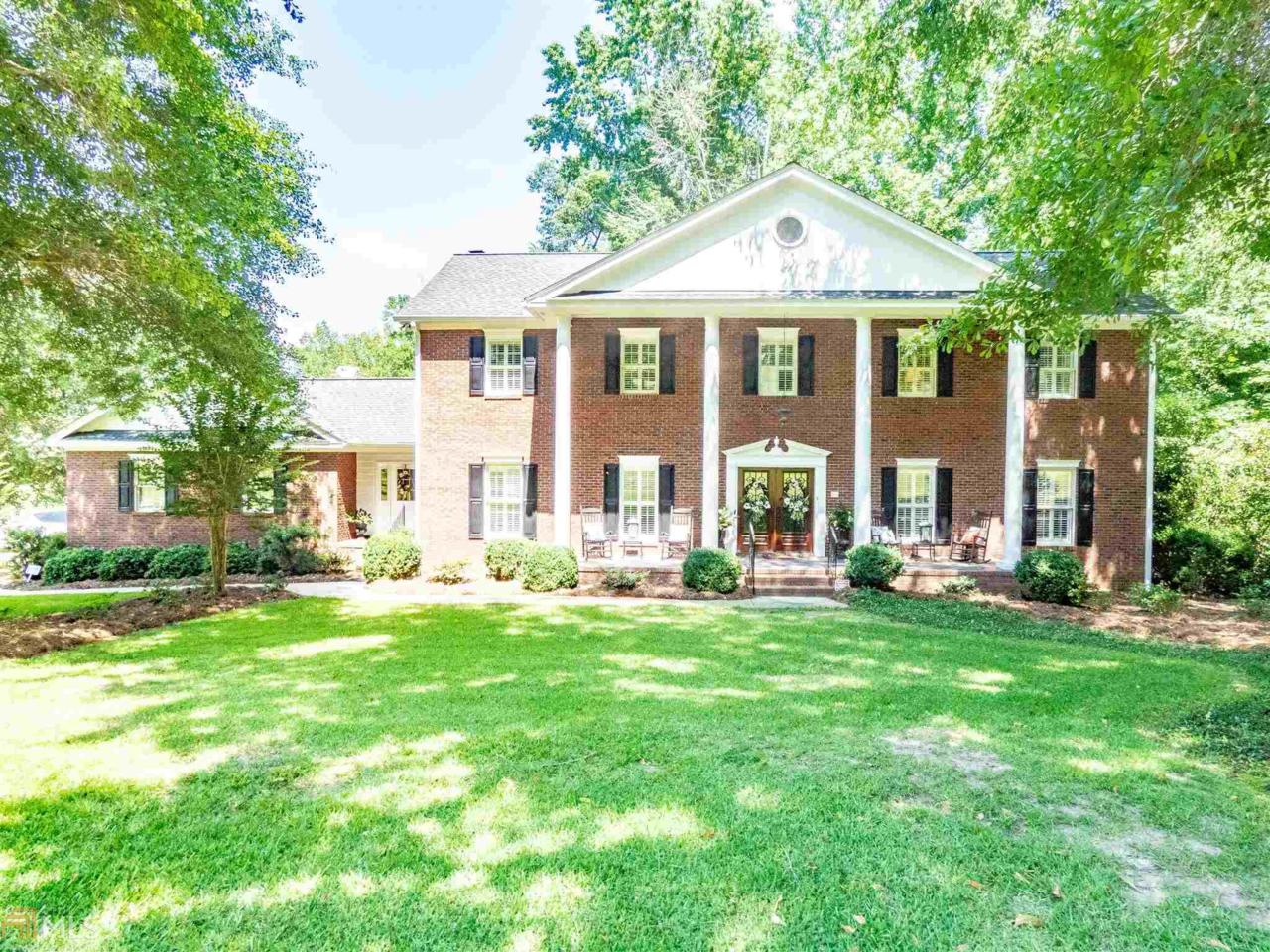 105 Creekwood Ct - Photo 1