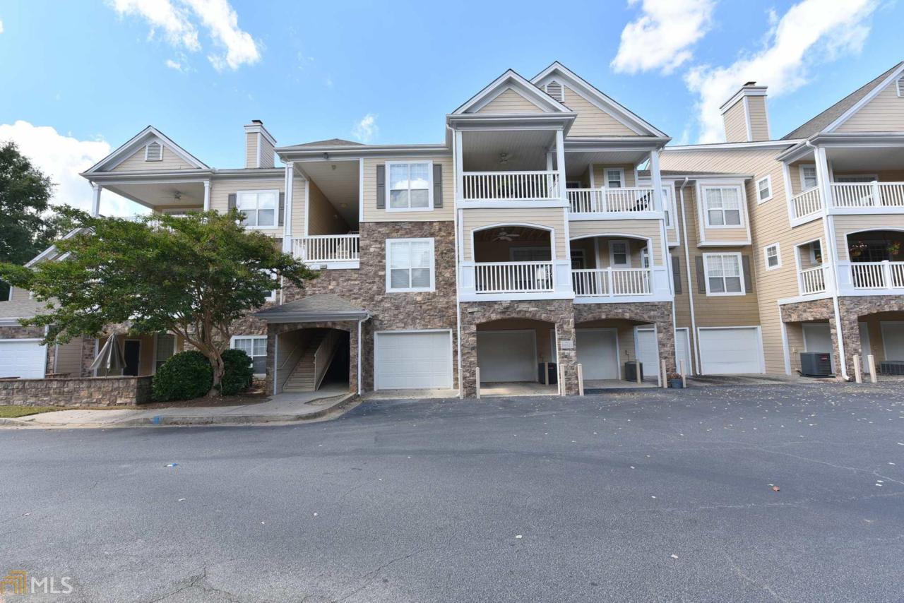 425 Pembroke Cir - Photo 1